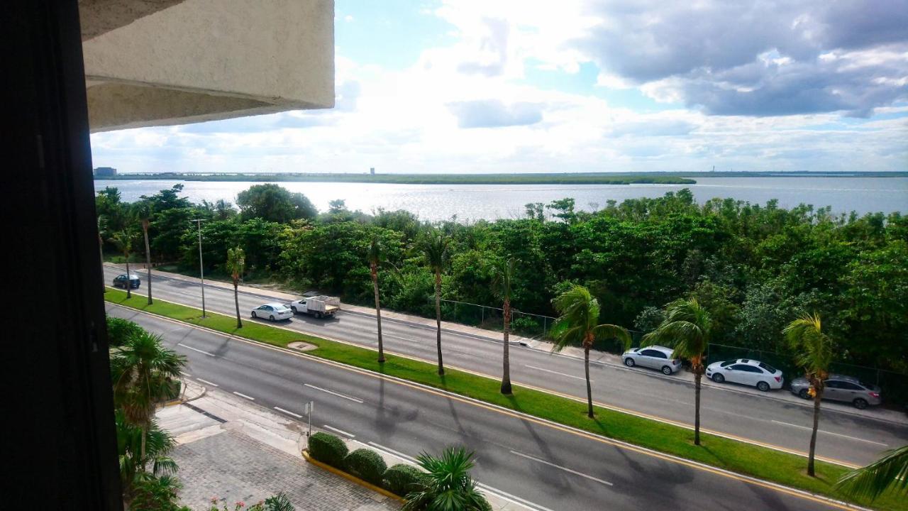 Brisas Sealight Apartment Cancún Buitenkant foto